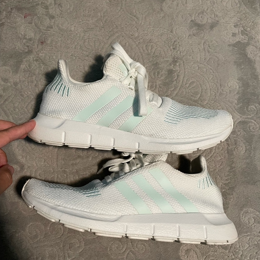 Adidas Swift Run